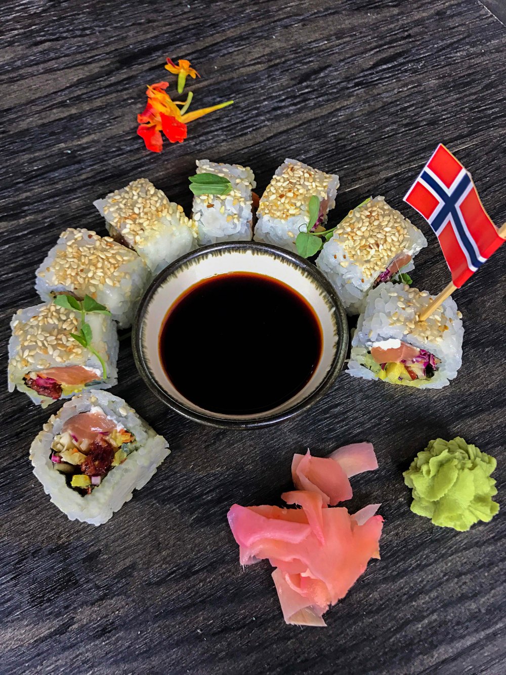 Norwegian Salmon Maki