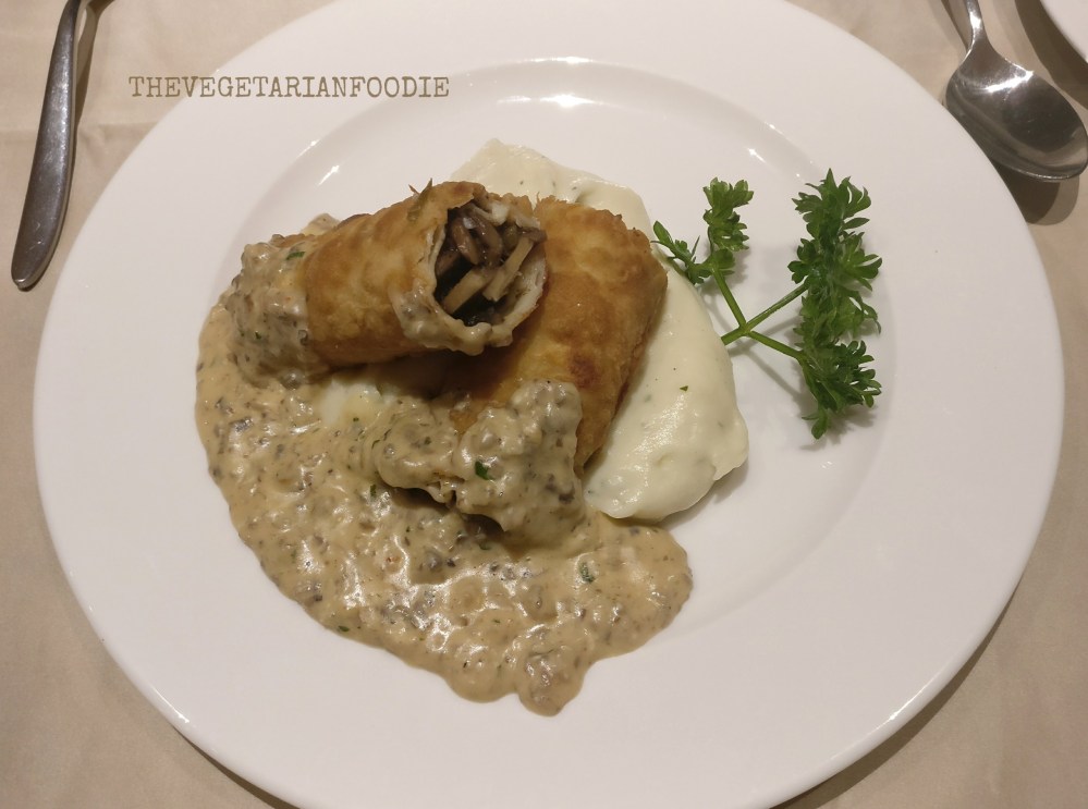 PicsArt_08-06-11.39.30